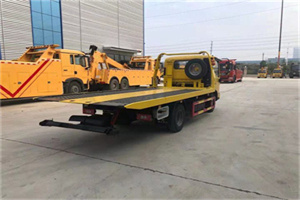 姚安非事故拖车